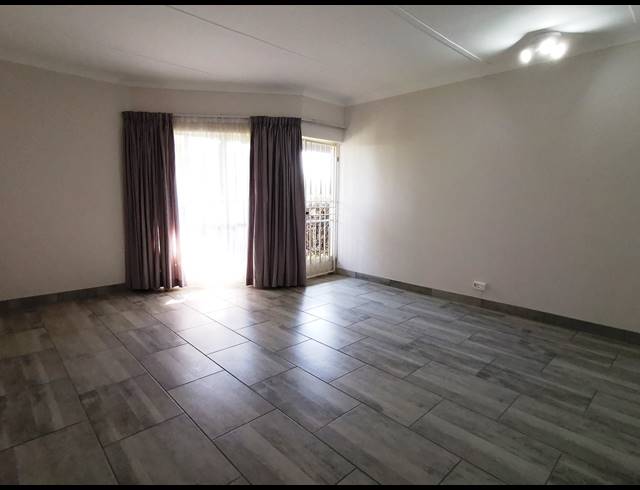 2 BEDROOM APARTMENT FOR SALE IN ROBINDALE